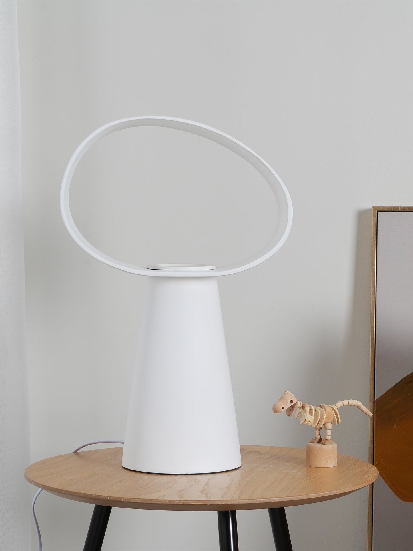 EclipseGlow - Table Lamp with Sleek Design and Atmospheric Lighting