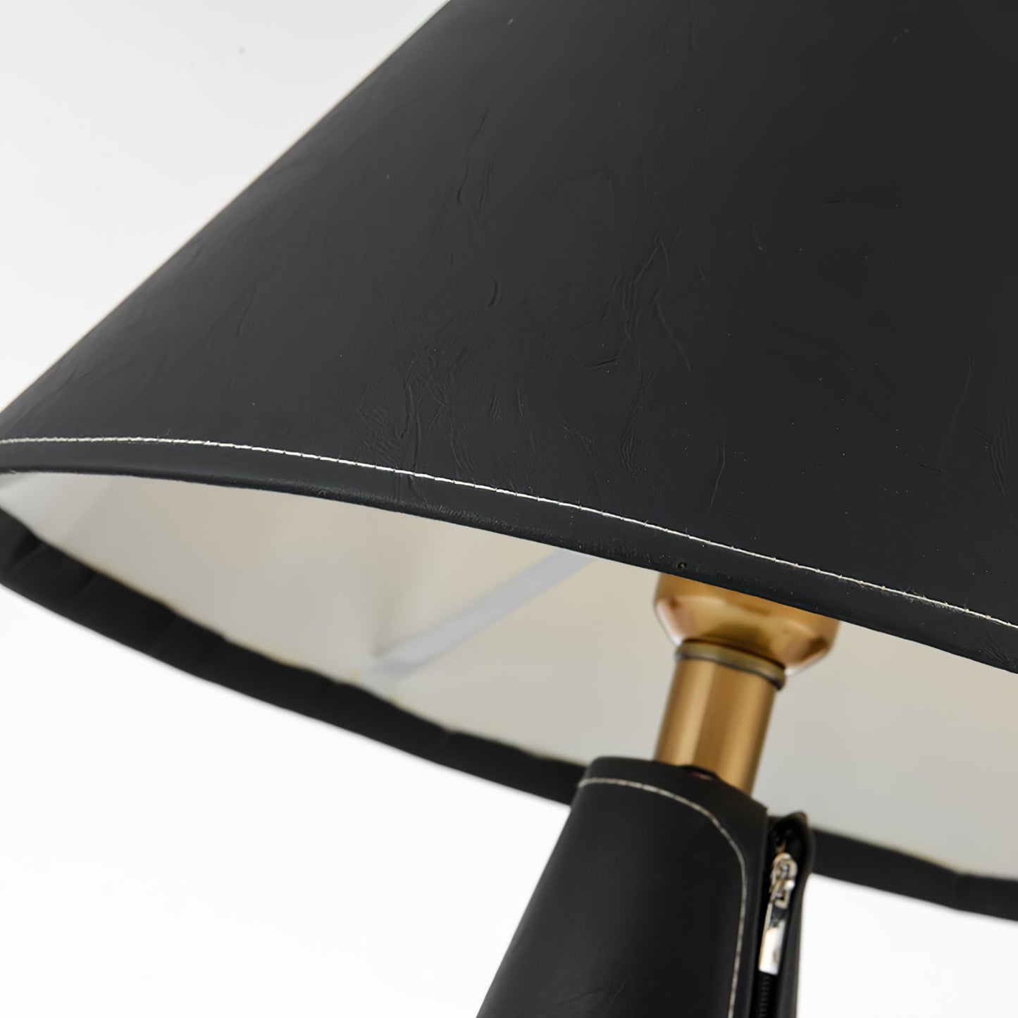 LumenLeaf - Stylish Desk Lamp
