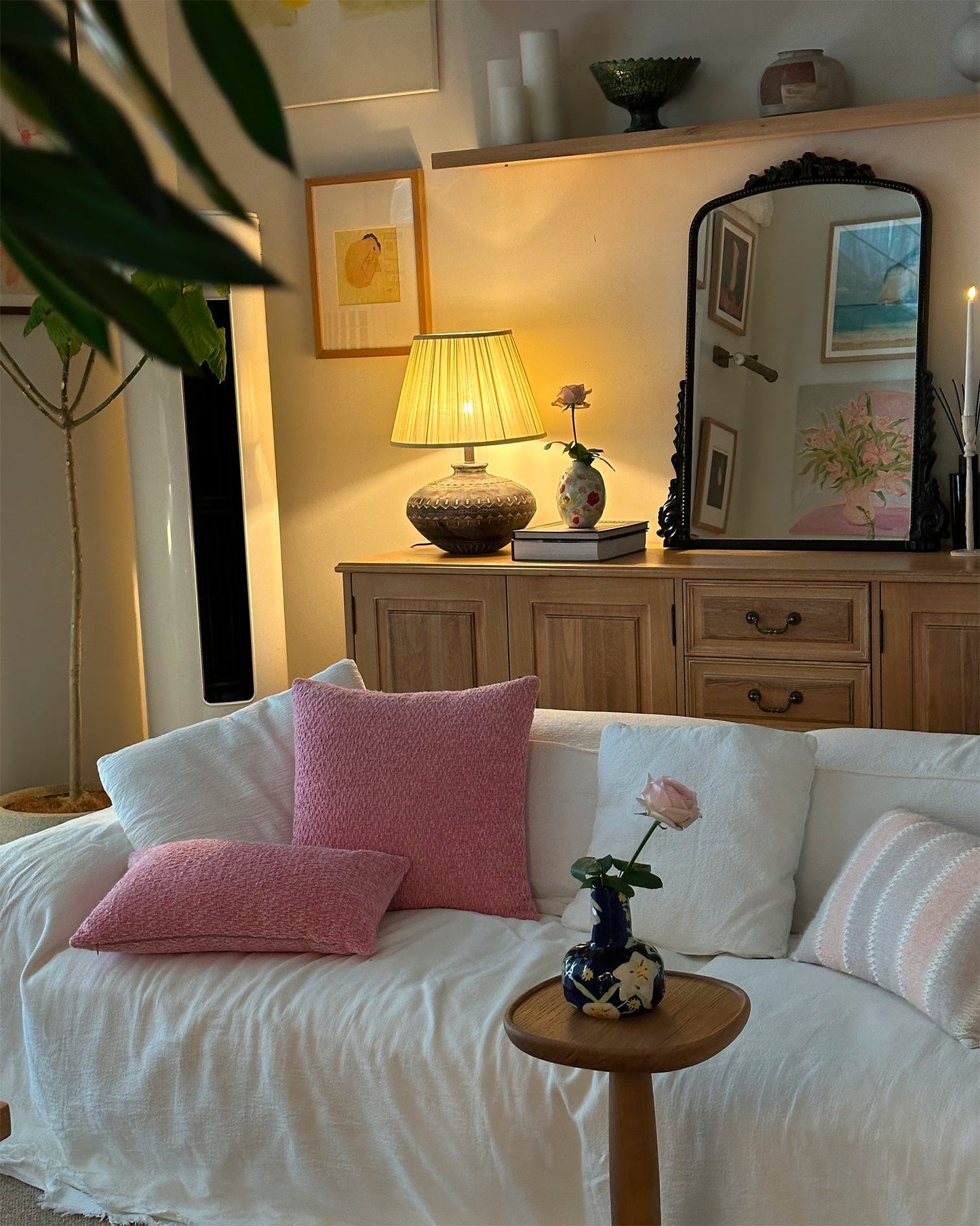 CeramiGlow - Elegant Table Lamp
