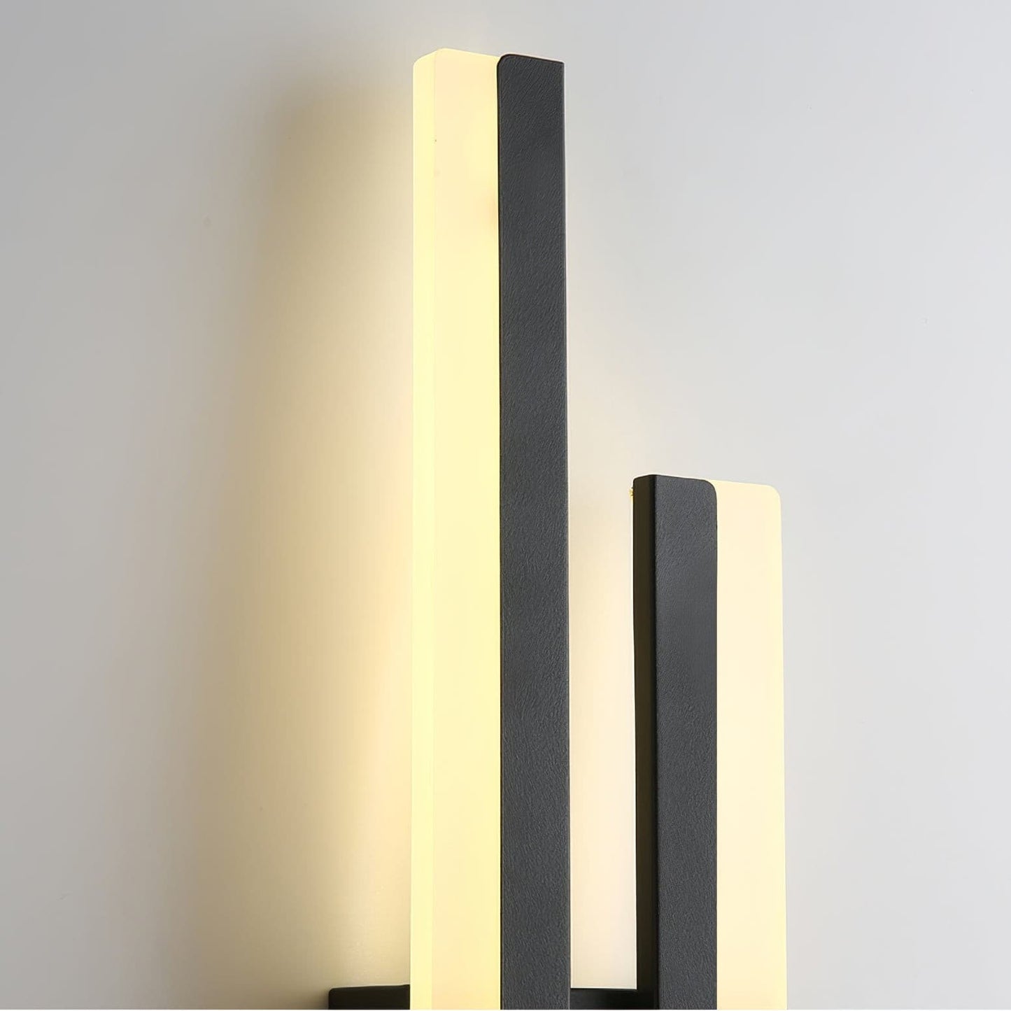 NordicGlow – Sleek LED Wall Lamp for Modern Spaces