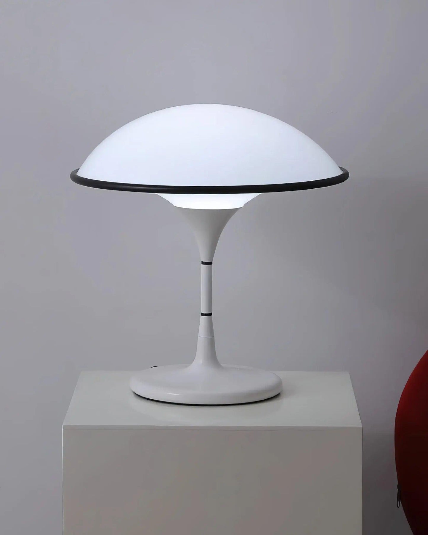 FontanaBeam - Elegant Scandinavian Table Lamp