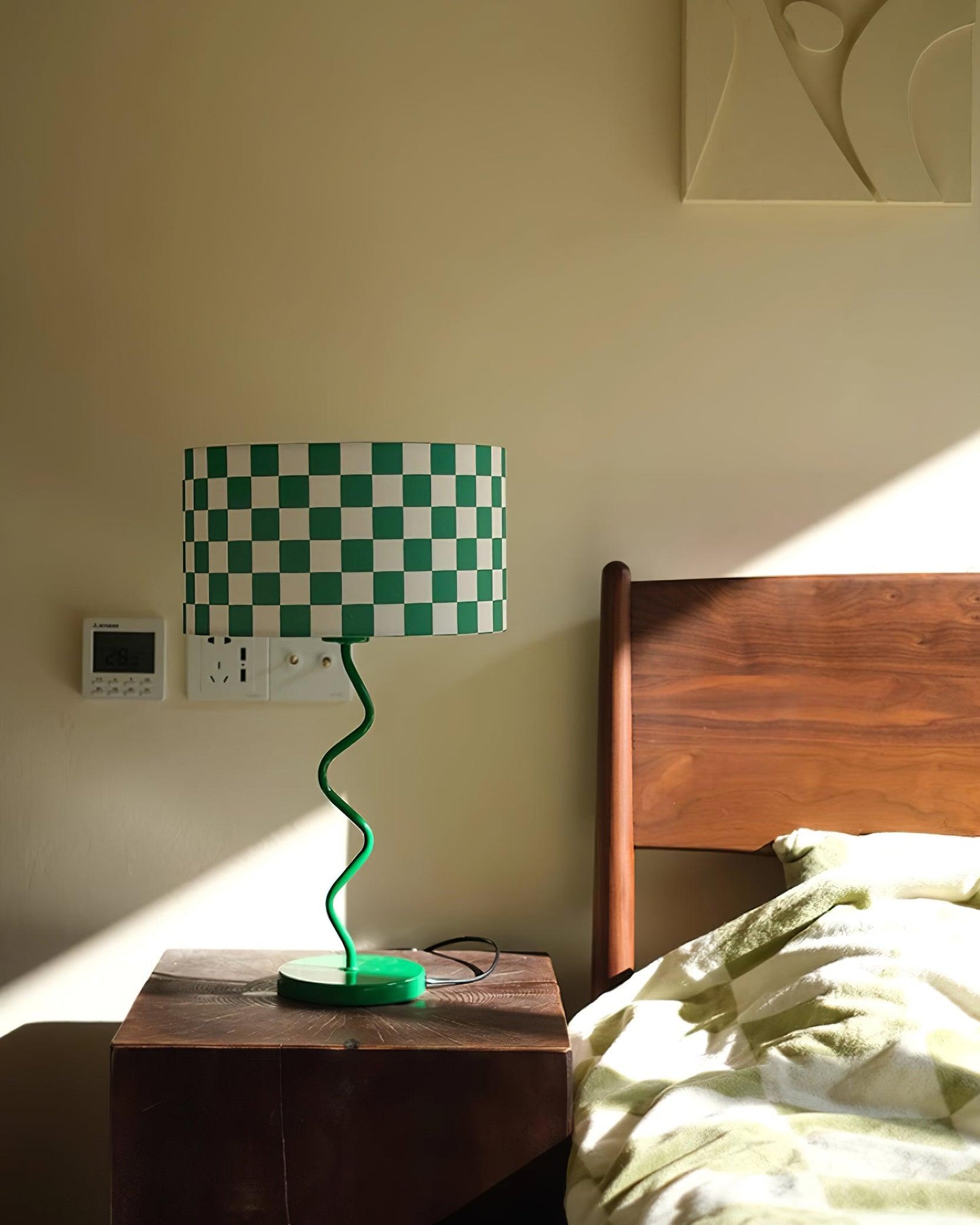 ChessGleam - Elegant Lighting Piece