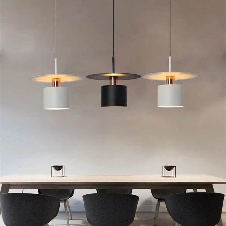 LinearGlow - Elegant Suspension Light