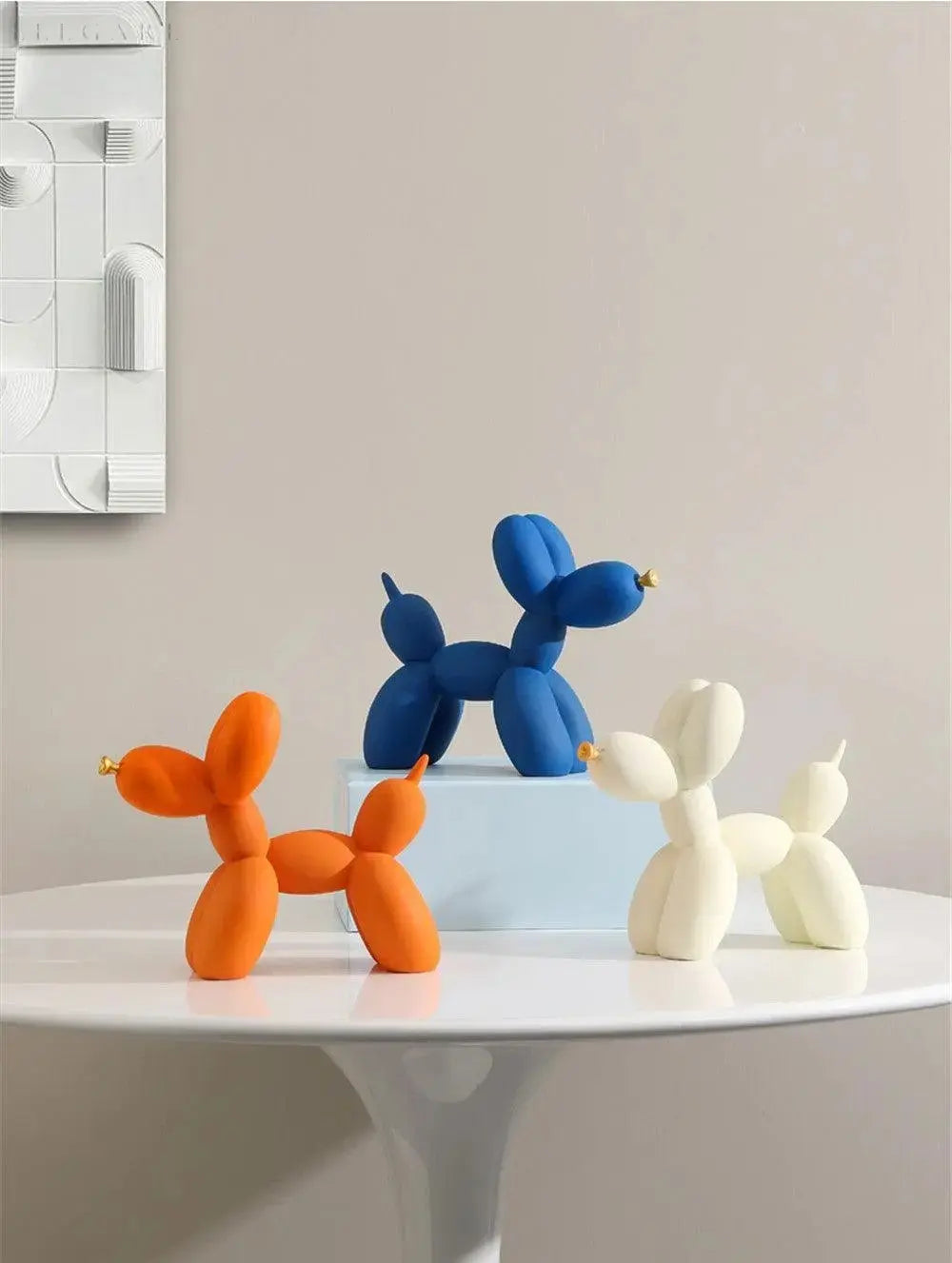 PuffGlow - Golden Snout Balloon Sculpture