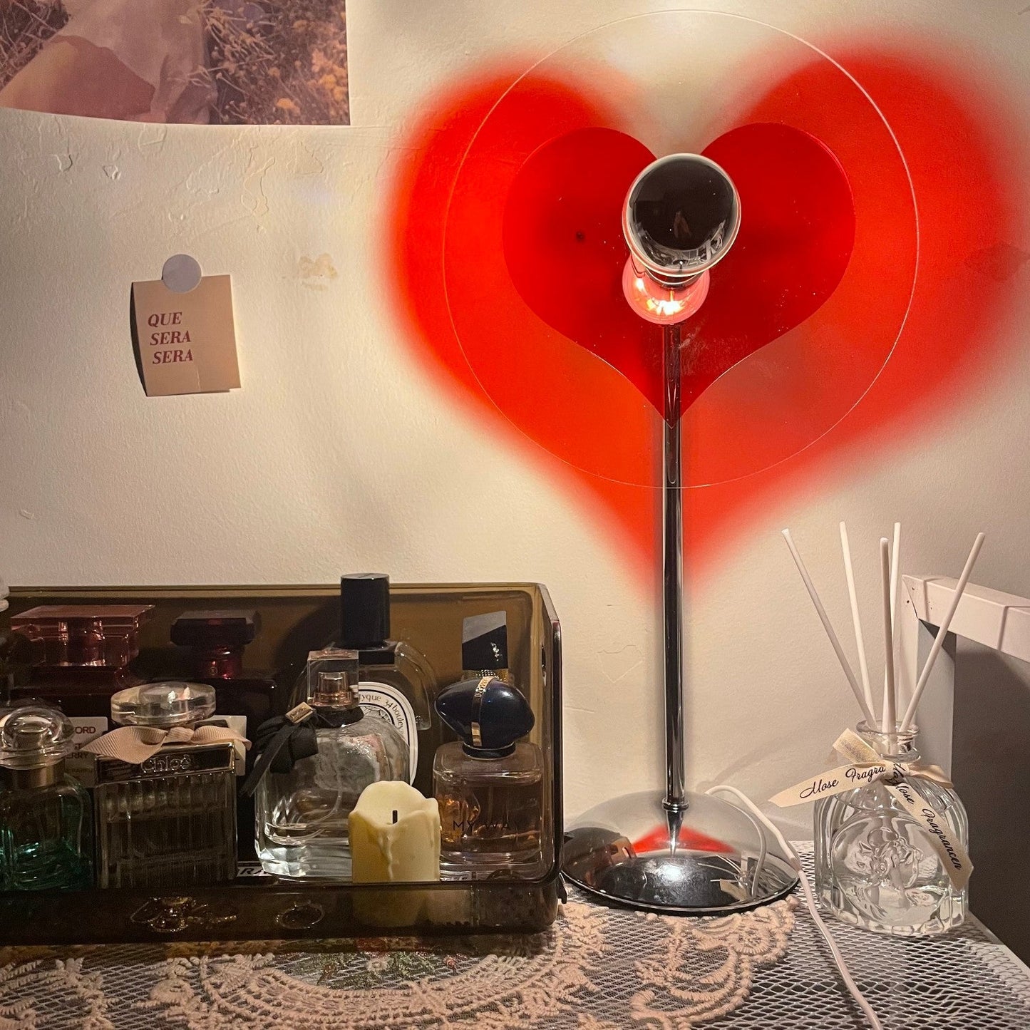 LoveGlow – Lampada da Tavolo Elegante con LED Ricaricabile