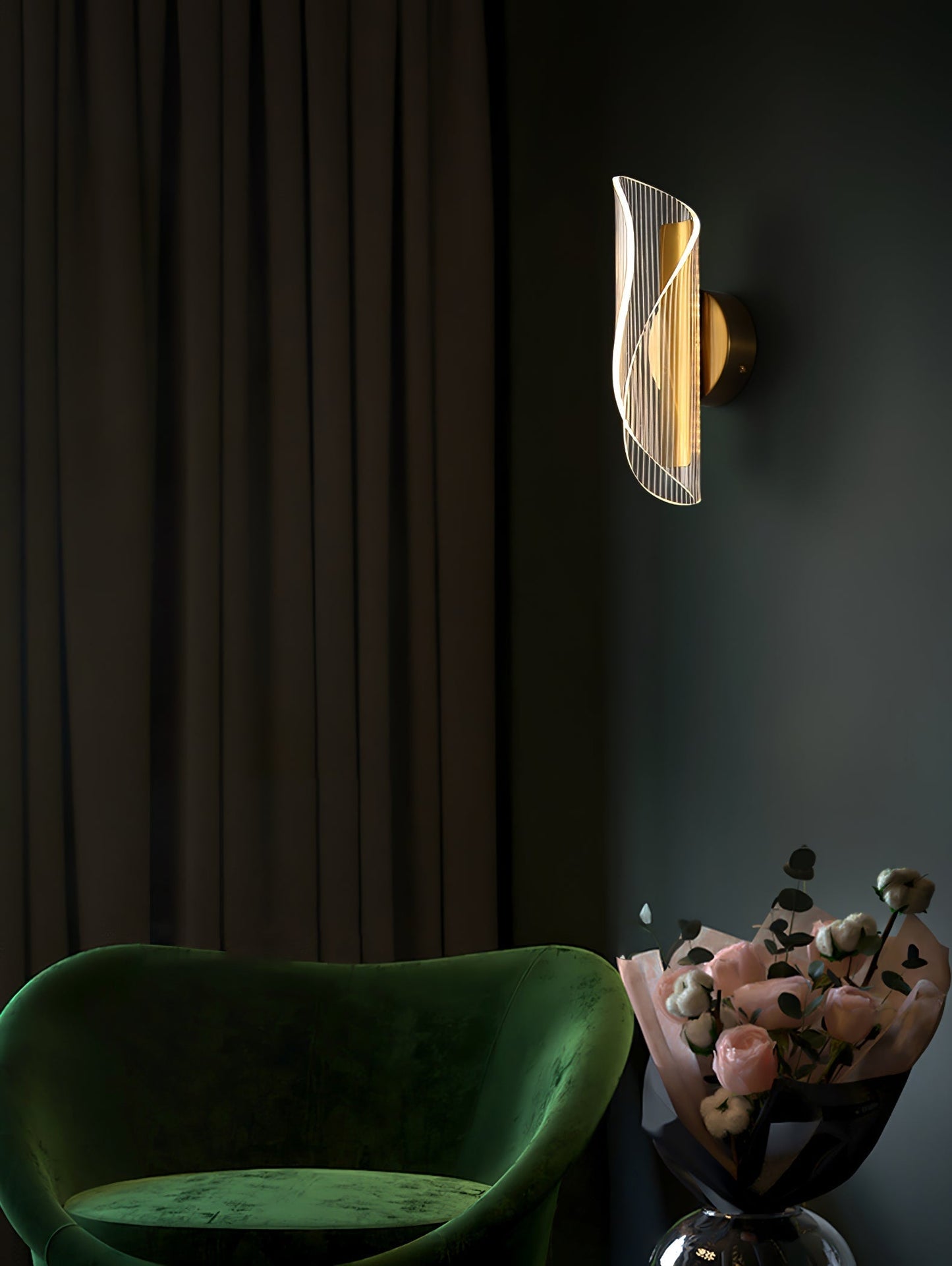 CrystalAura – Applique a cristallo scintillante per un tocco glamour