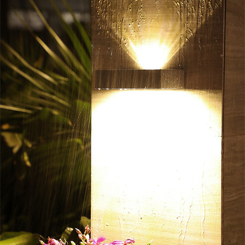 EcoShine – Moderne Solar Up-Down Außenlampe