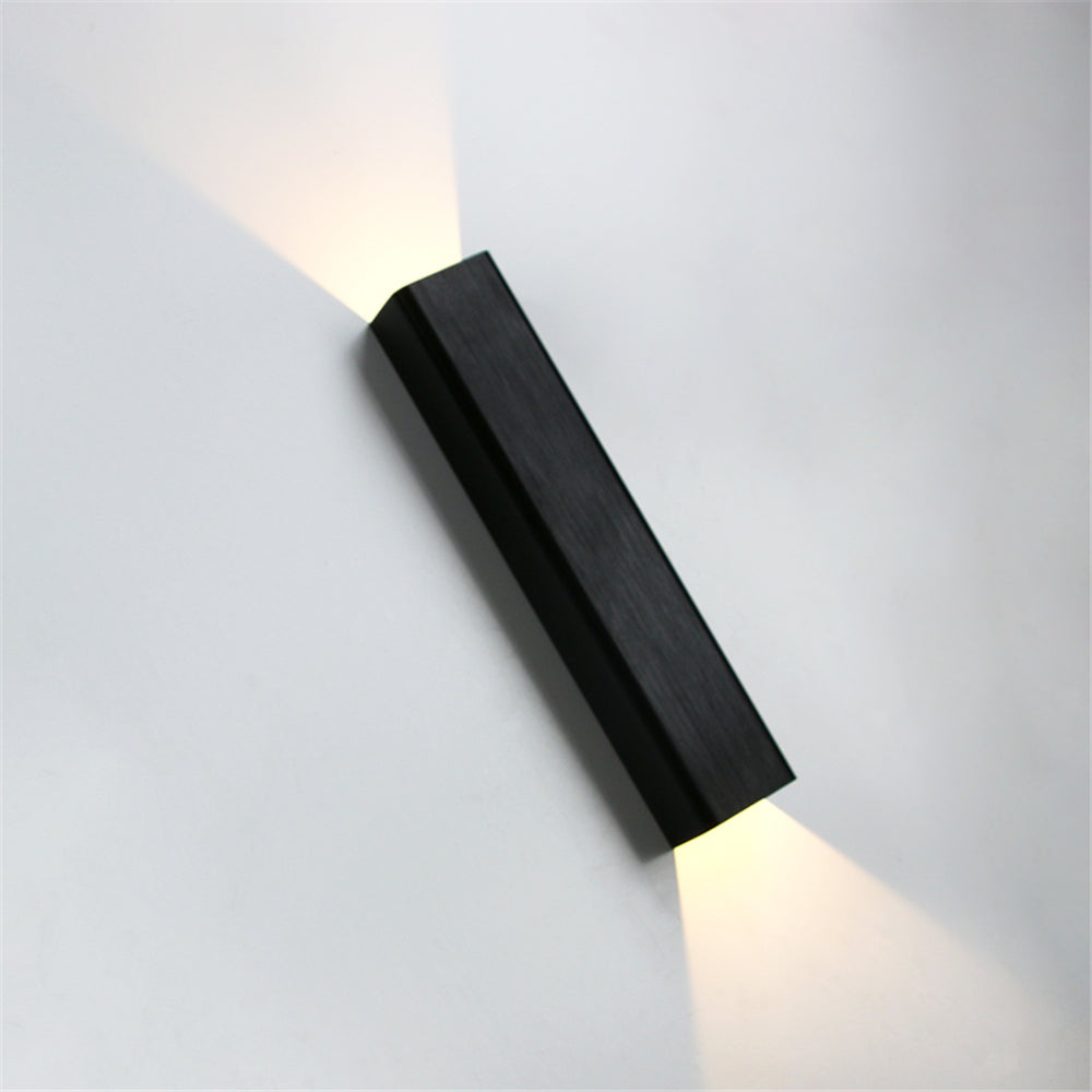 BeamLuxe – Elegante Außenlampe für zeitgenössische Räume