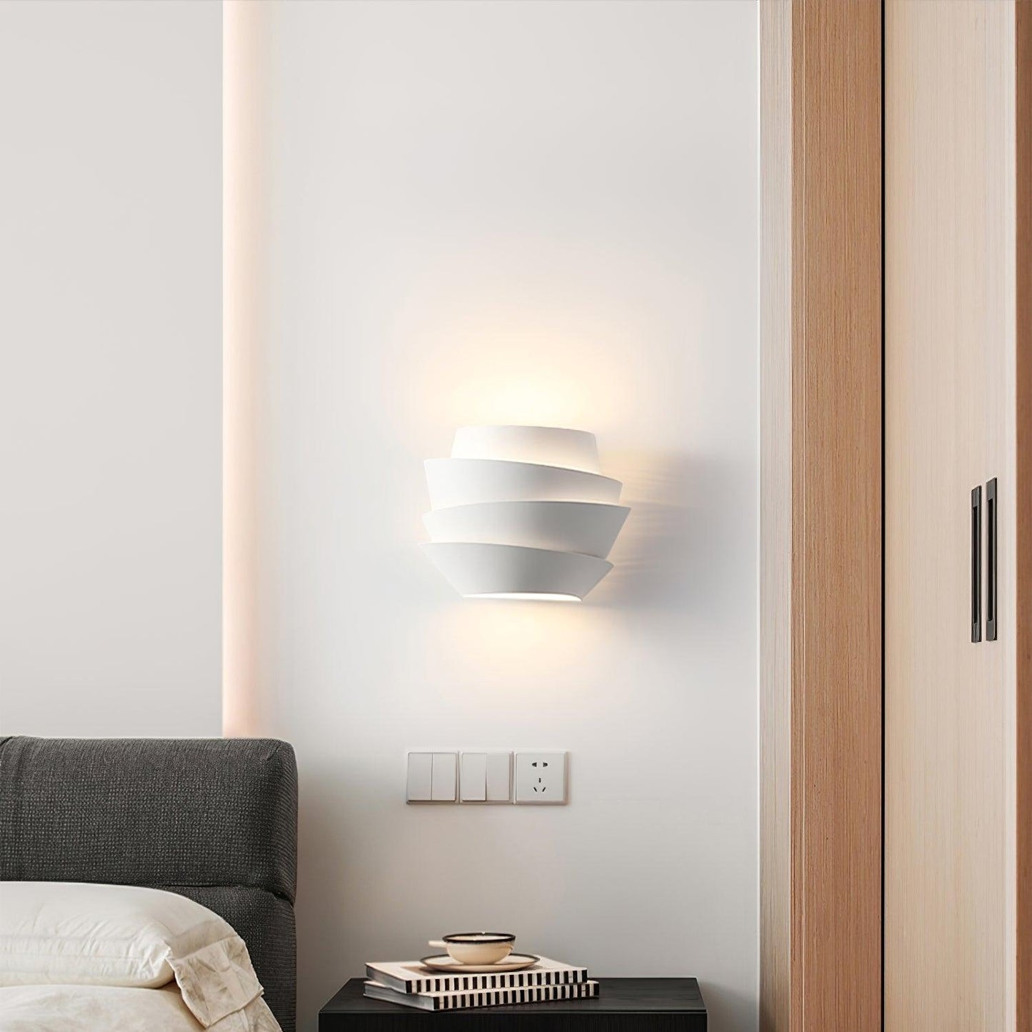 SoleilGlow – French Sunlight-Inspired Wall Lamp for Radiant Spaces
