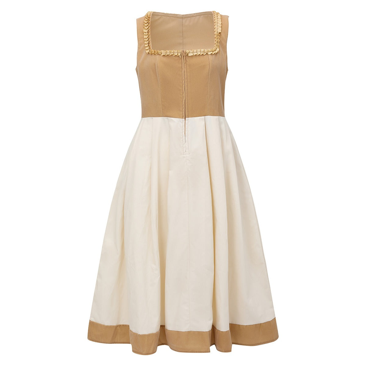 Leopard-print dirndl in khaki – Oktoberfest | A wild statement in modern traditional style 3