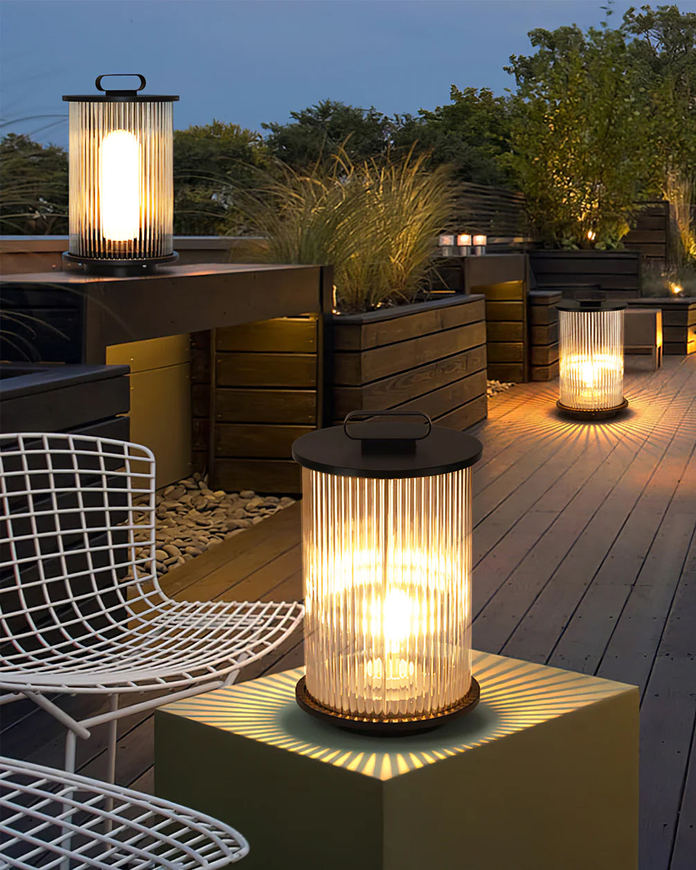 GlowSphere – Elegant Glass and Stainless Steel Garden Lamp