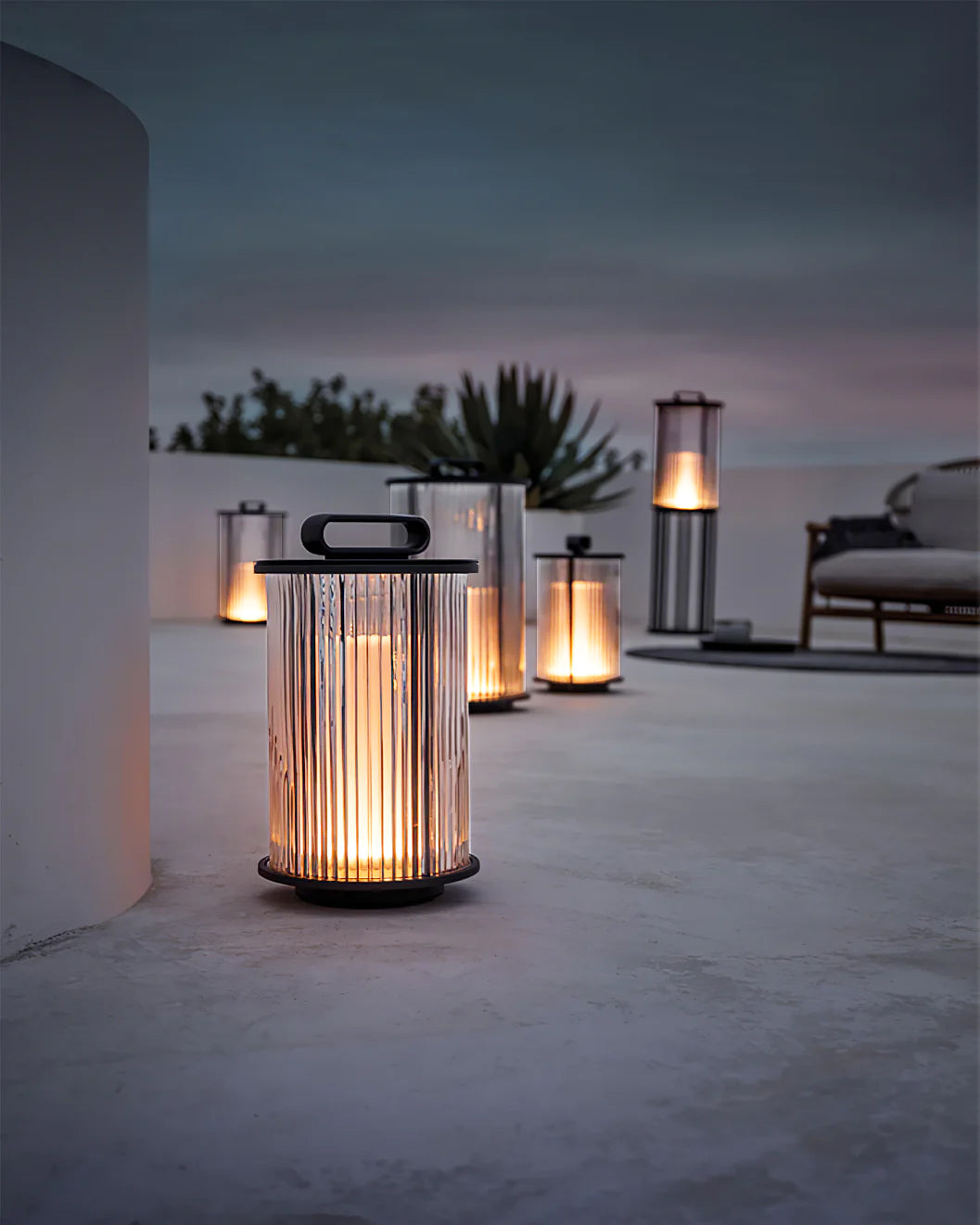 GlowSphere – Elegant Glass and Stainless Steel Garden Lamp