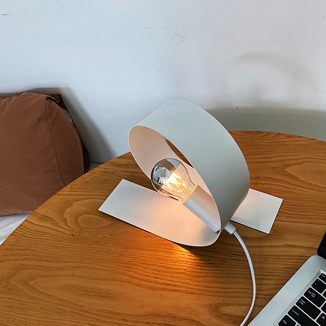 FormAura - Table Lamp