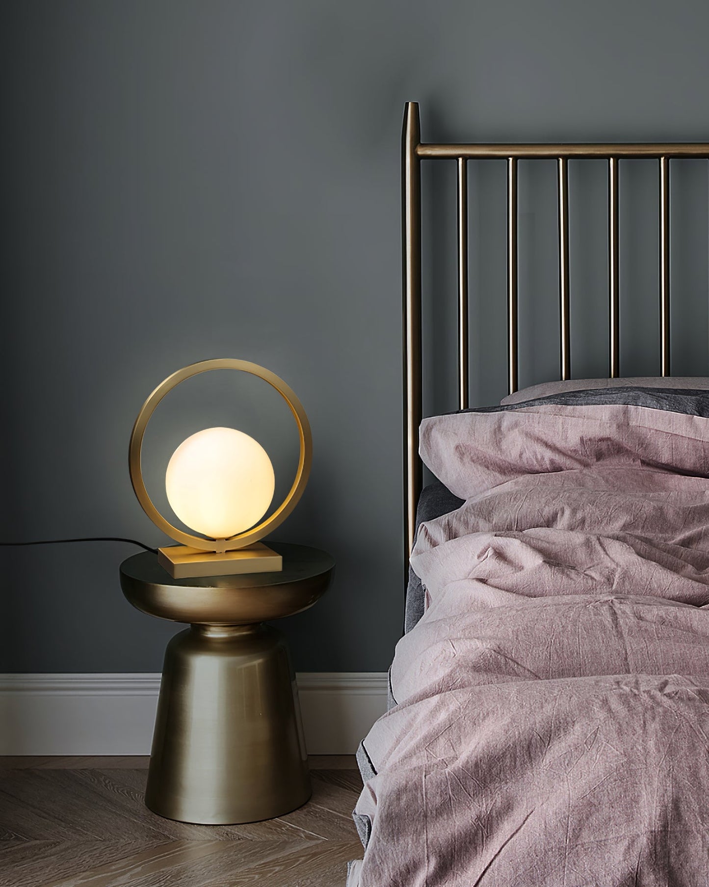 LuxeBrass - Table Lamp with Brass Touch and Atmospheric Lighting