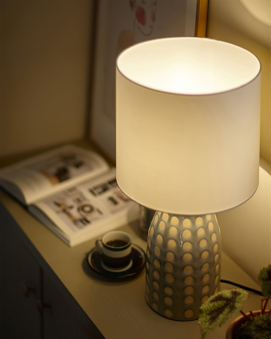 CeramLuxe – Lampada da Tavolo Classica con Tocco Artistico