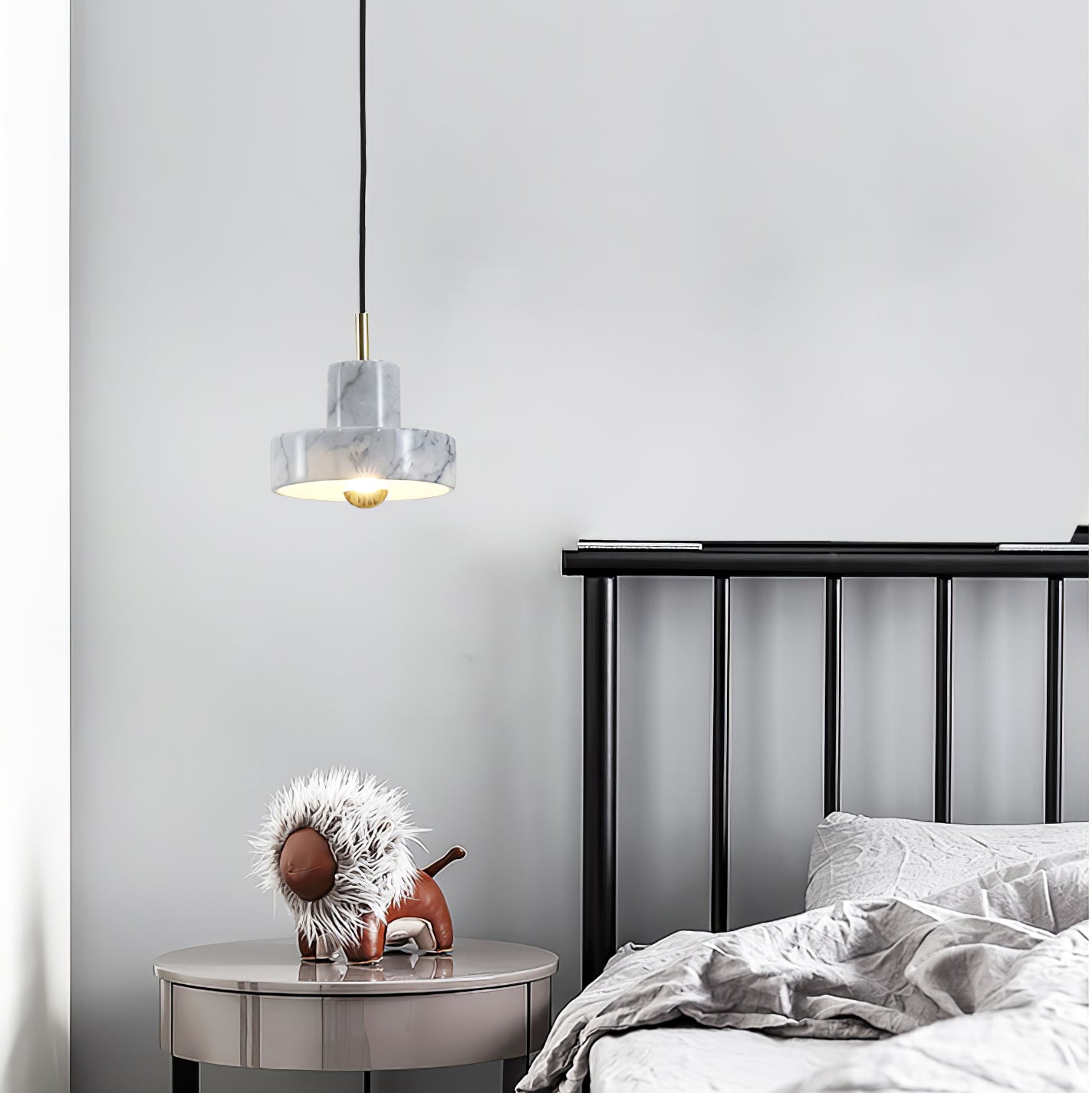 GlamMarble – Elegant Stone Pendant Lamp