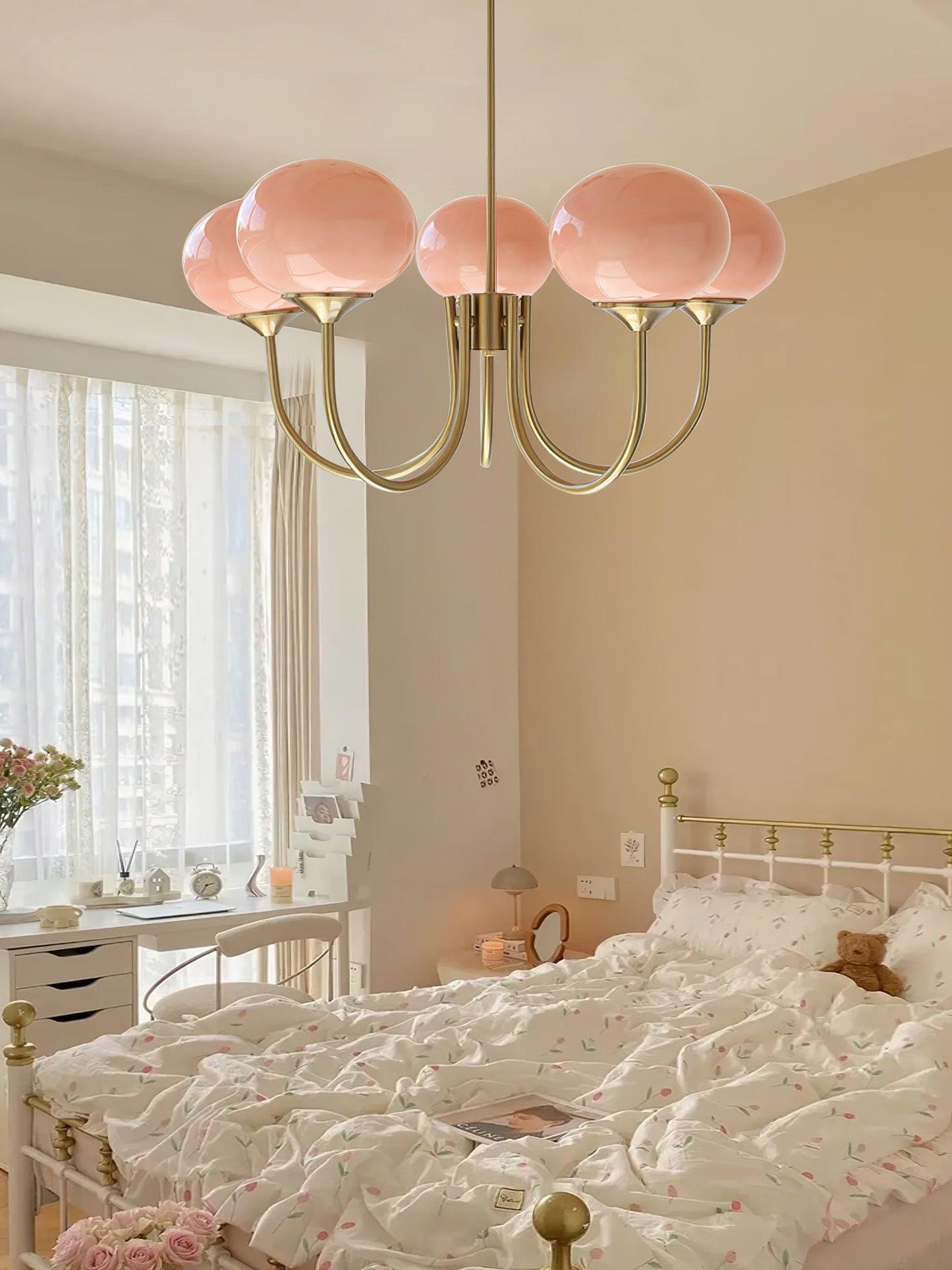 CloudBloom - Chic Marshmallow Light Fixture