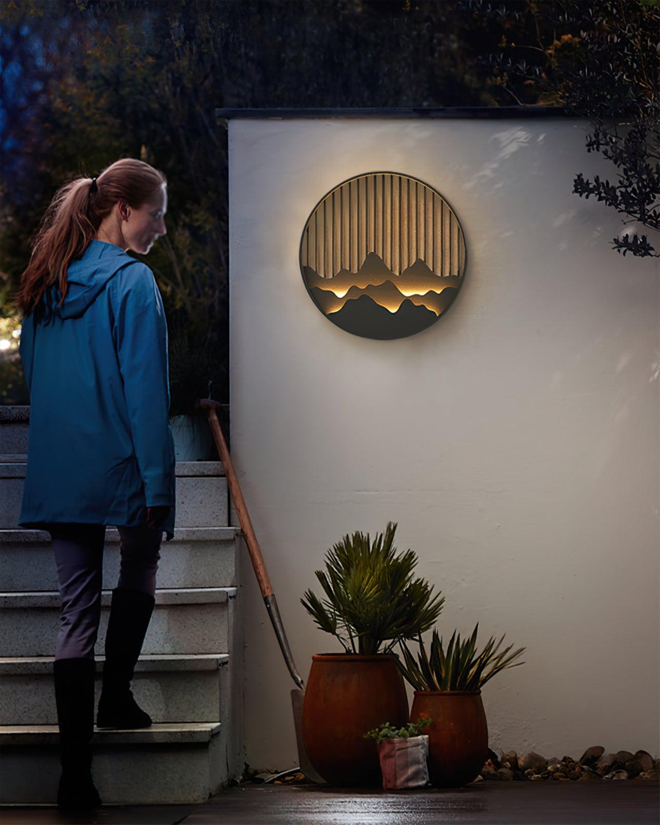 RockGuard - Rugged Outdoor Wall Lamp