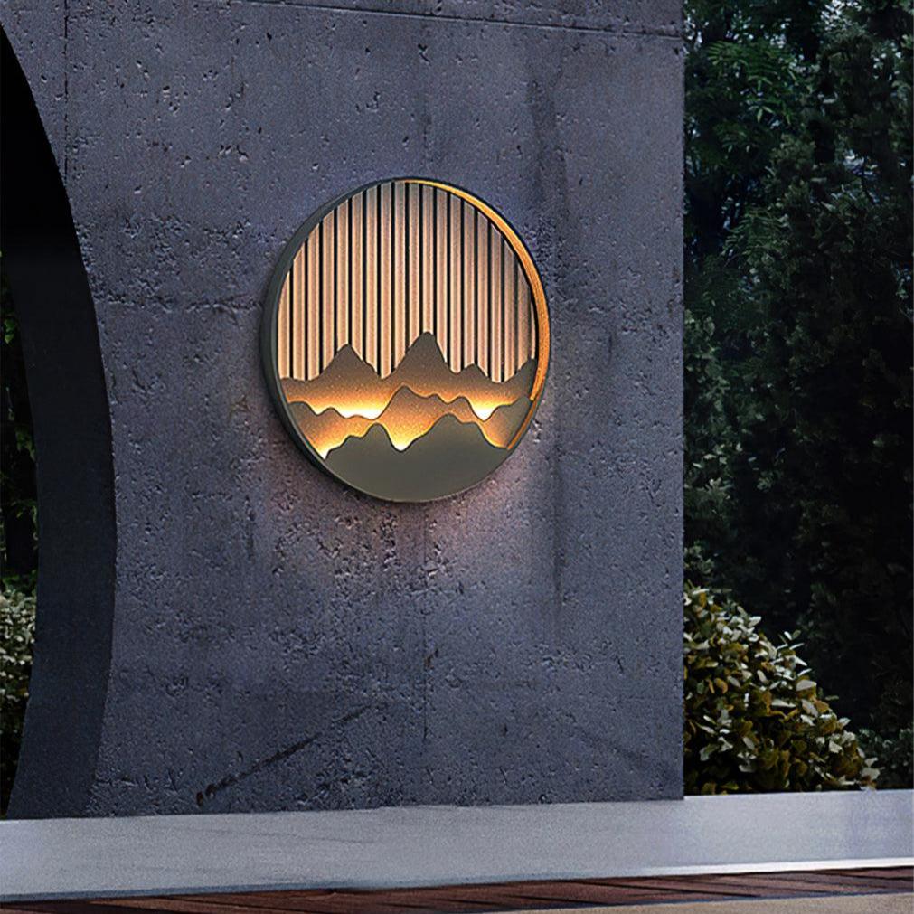 SummitGlow – Lámpara de Pared Exterior Elegante