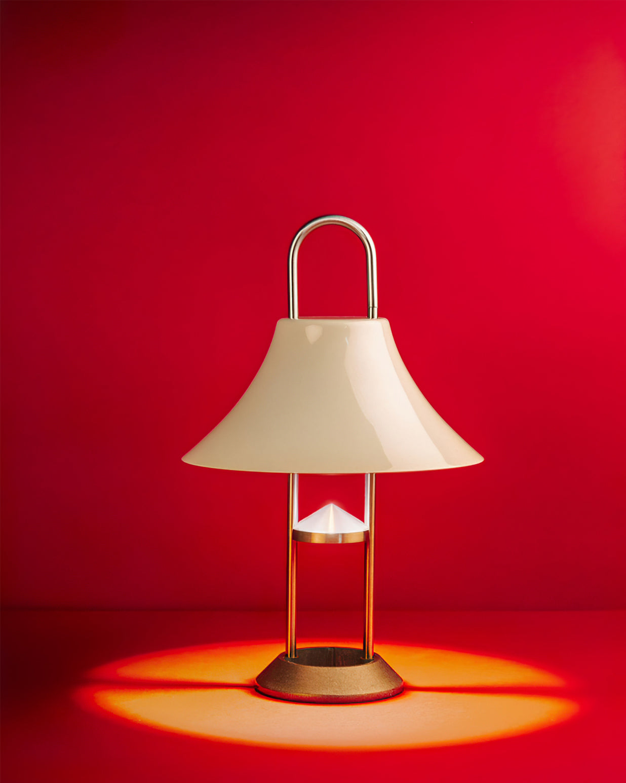 GlowCarry – Multifunctional LED Lamp with Hanging Feature