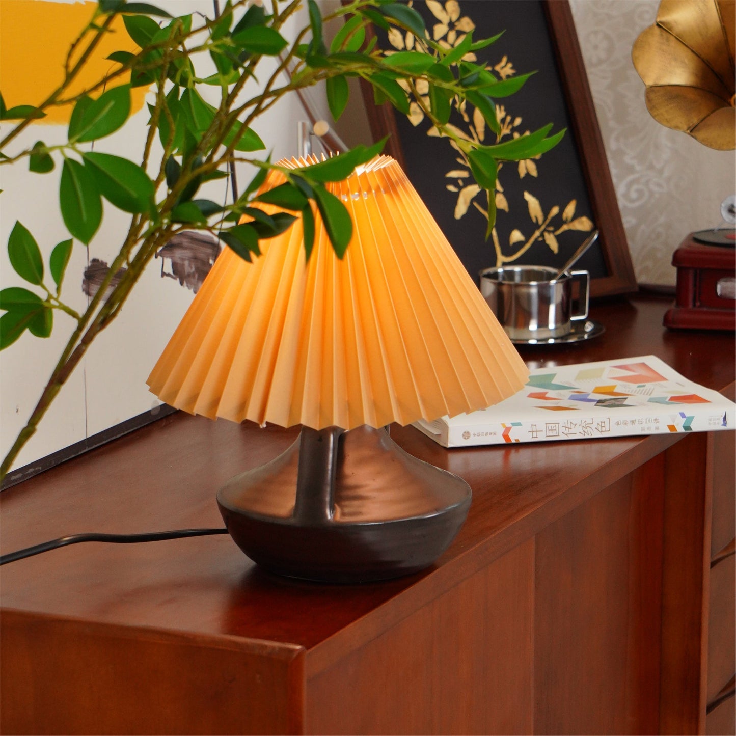 GentleNavia - Table Lamp with Elegant Pleated Shade and Soft Glow