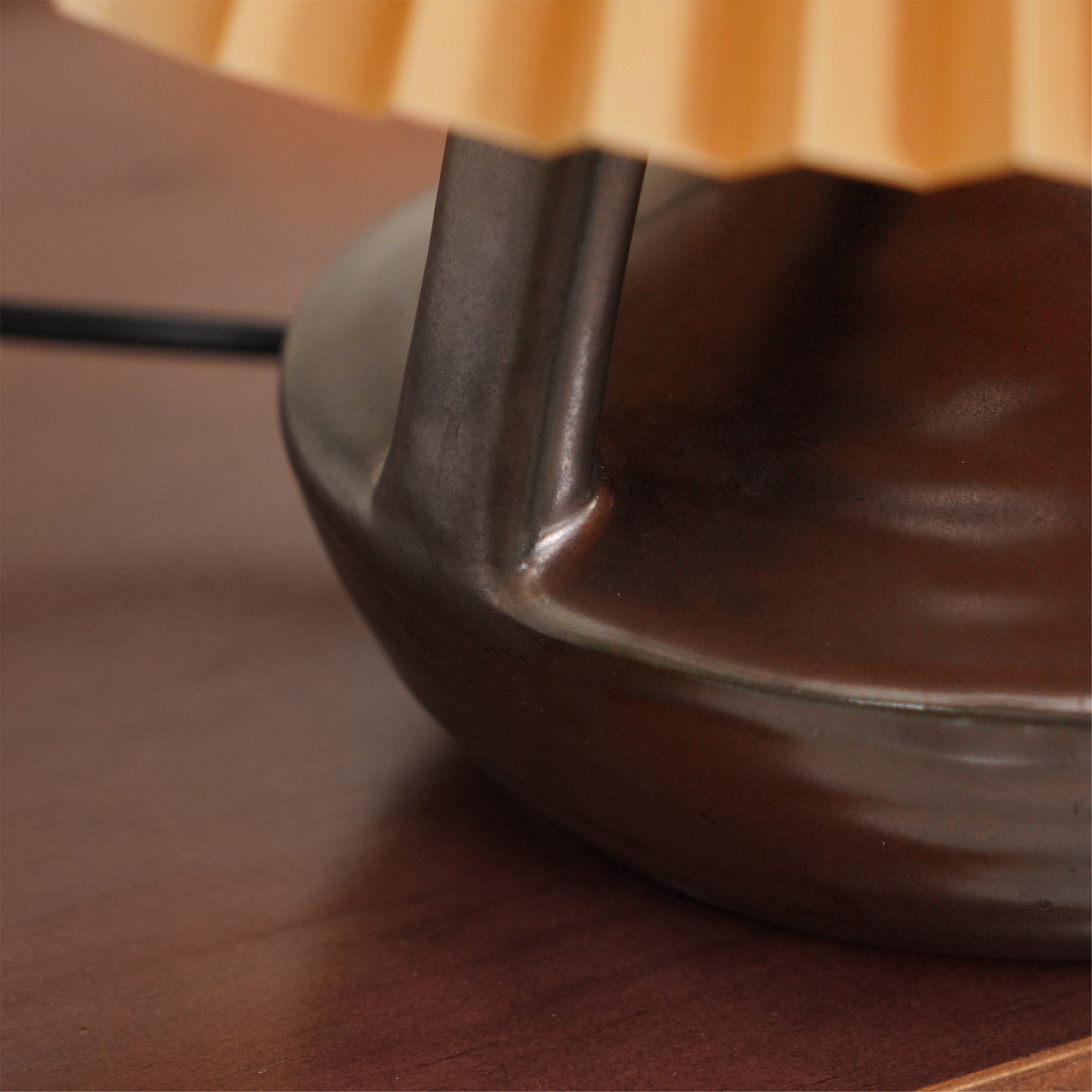 GentleNavia - Table Lamp with Elegant Pleated Shade and Soft Glow