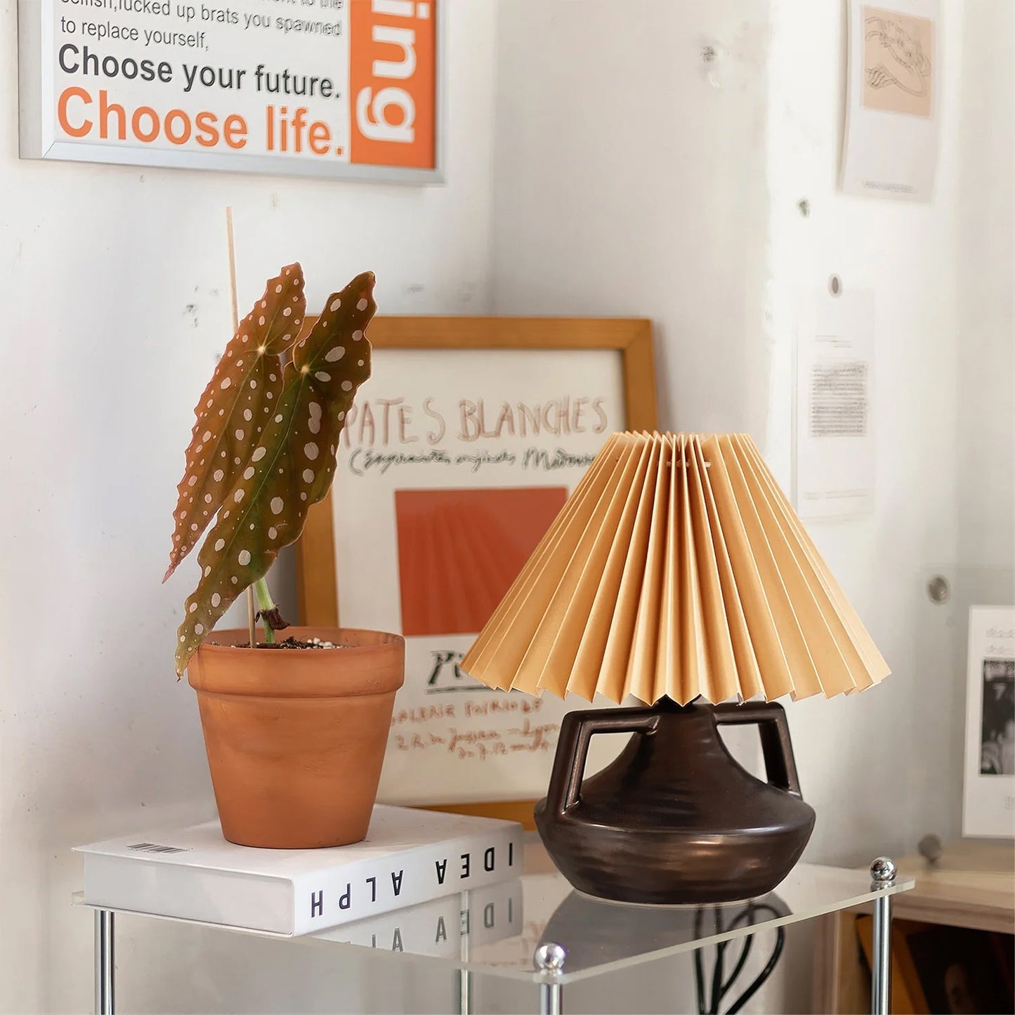 GentleNavia - Table Lamp with Elegant Pleated Shade and Soft Glow