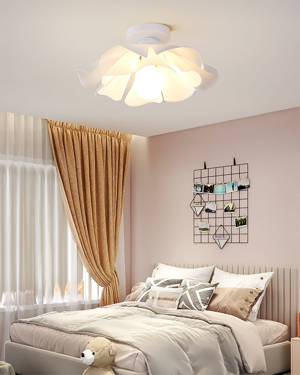 MoonlitBloom - Ceiling Lamp with Night Flowers and Warm Illumination
