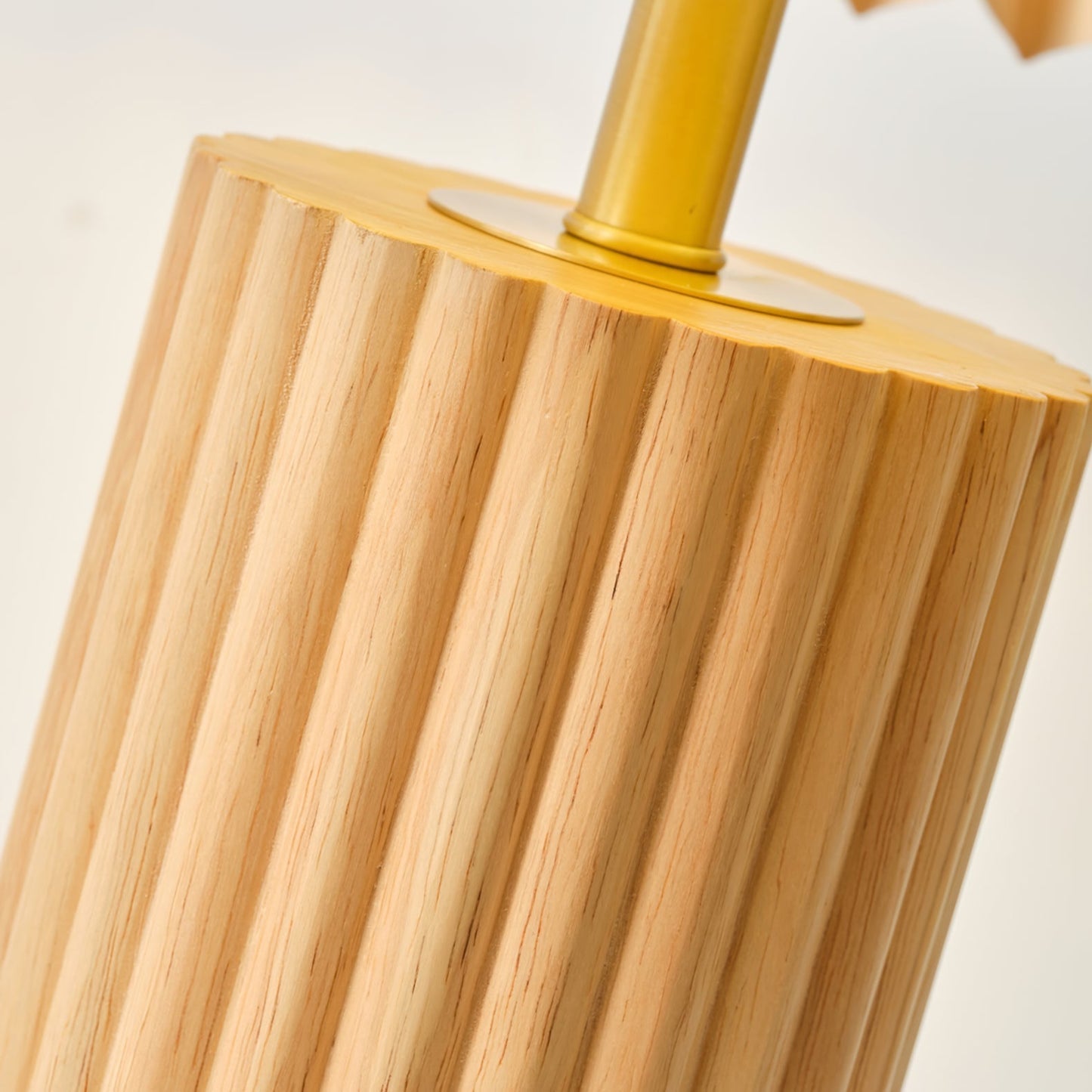 LumaNora - Elegant Table Lamp