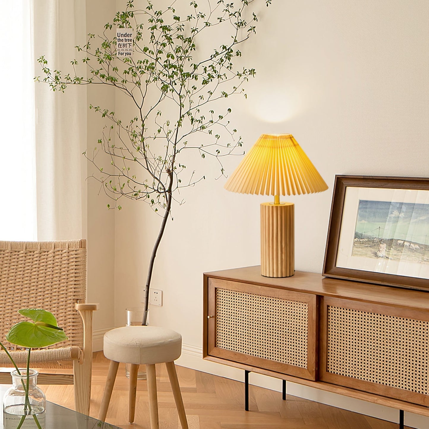LumaNora - Elegant Table Lamp