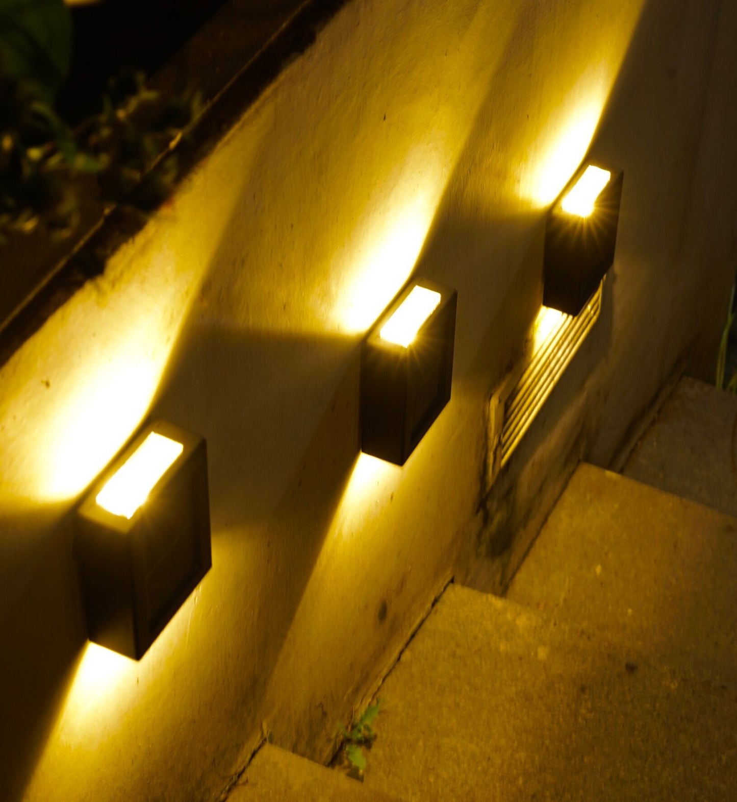 Resplandor solar | Luces de pared LED inalámbricas para una iluminación exterior eficiente
