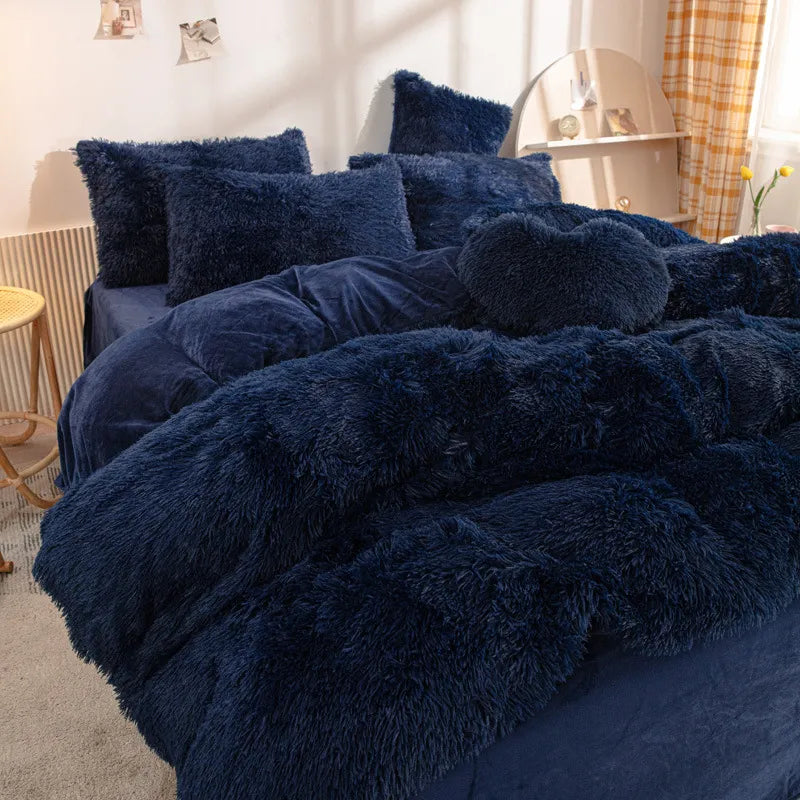 LuxeCocoon - Premium Velvet Duvet and Pillow Set