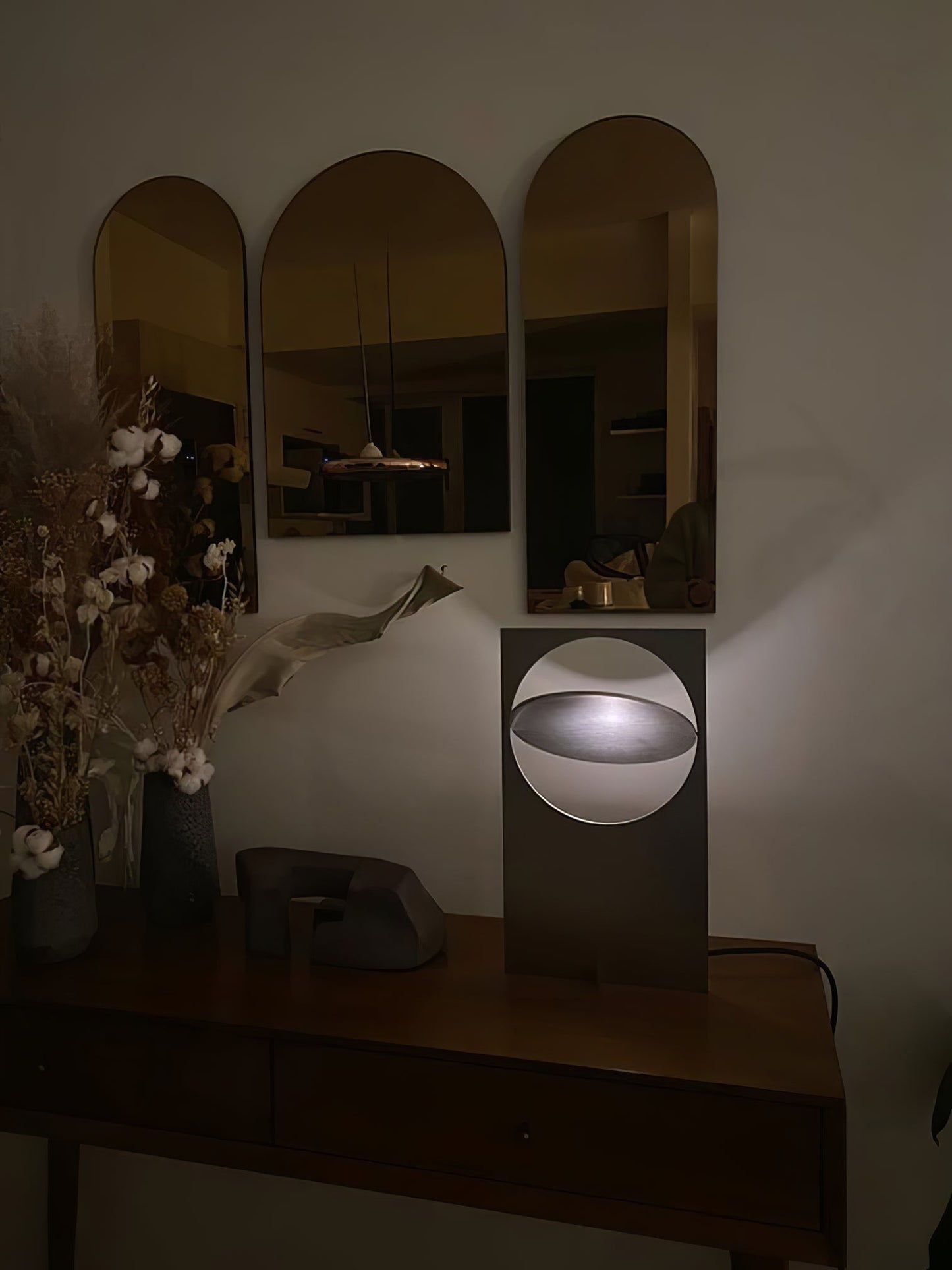 SleekShine - Minimalistische Tafel Lamp met LED Verlichting