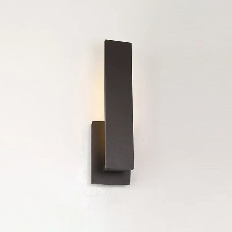 RawBeam - Robust Wall Light