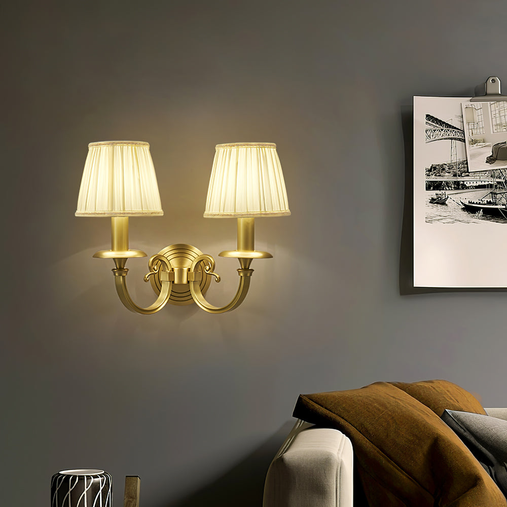 GlowRoyale – Elegante Lampada da Parete Dorata per Illuminazione Regale
