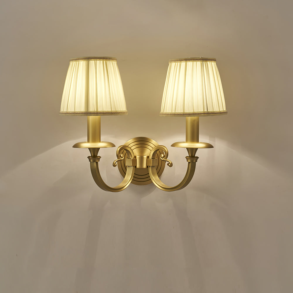 GlowRoyale – Elegante Lampada da Parete Dorata per Illuminazione Regale