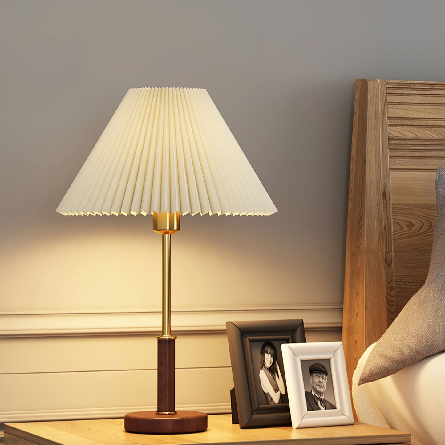 GrainLuxe - Elegant Table Lamp