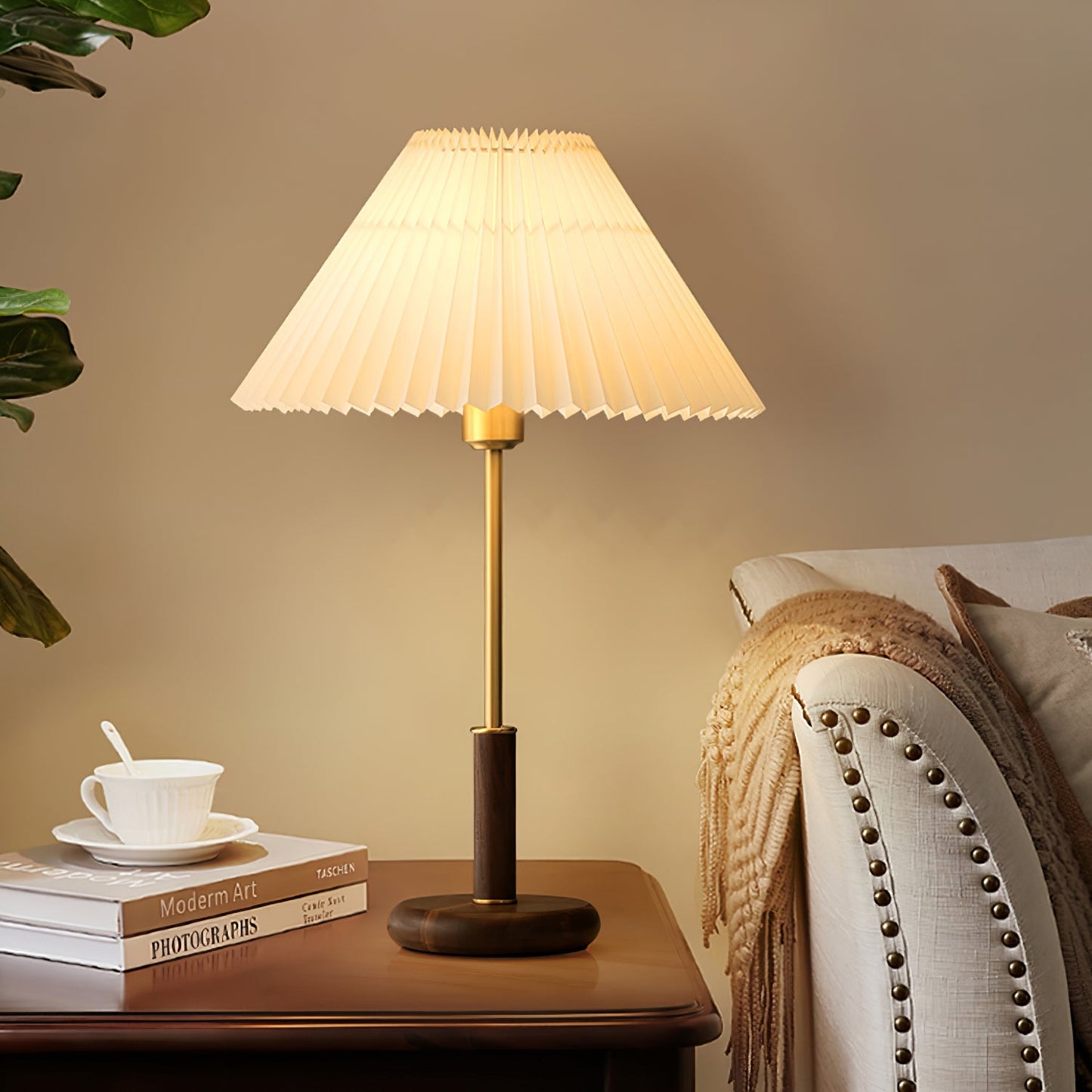 GrainLuxe - Elegant Table Lamp