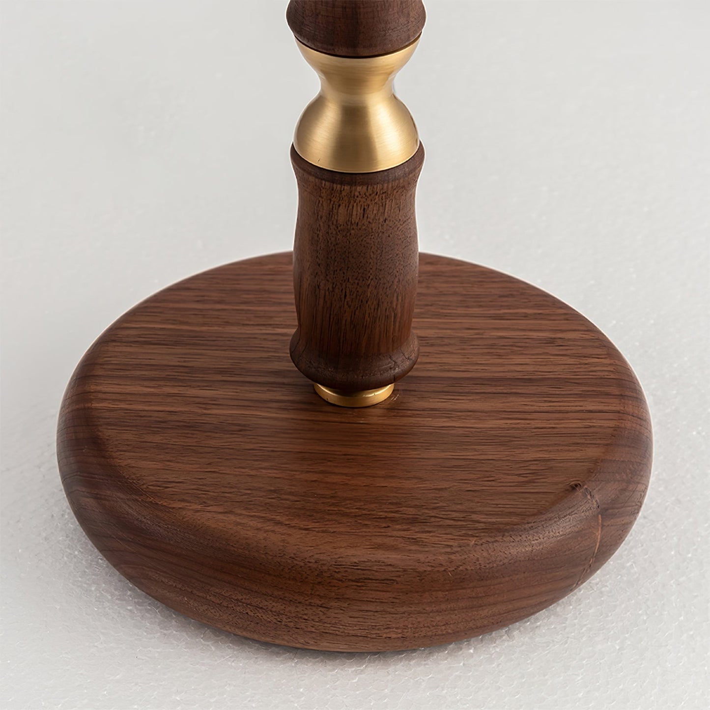 GrainLuxe - Elegant Table Lamp