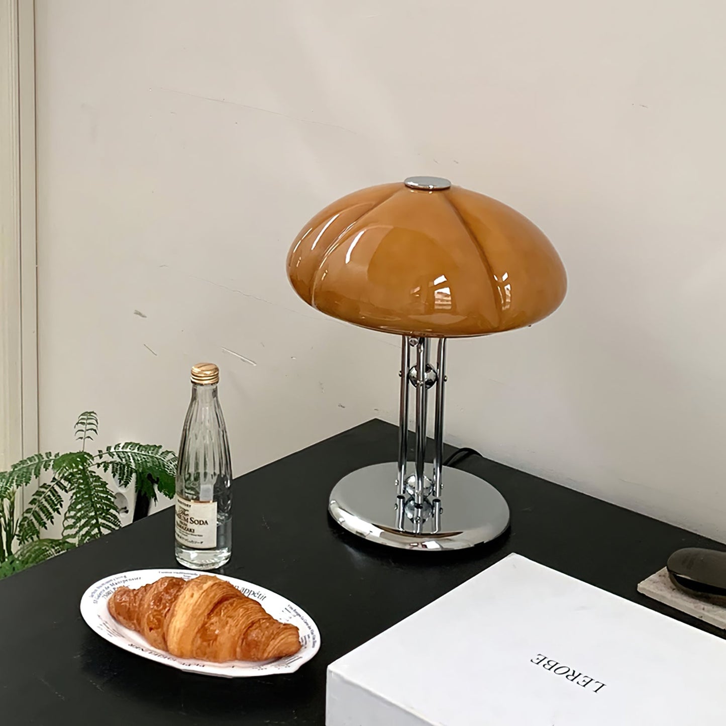 RetroGlow – Orange Glass Desk Lamp