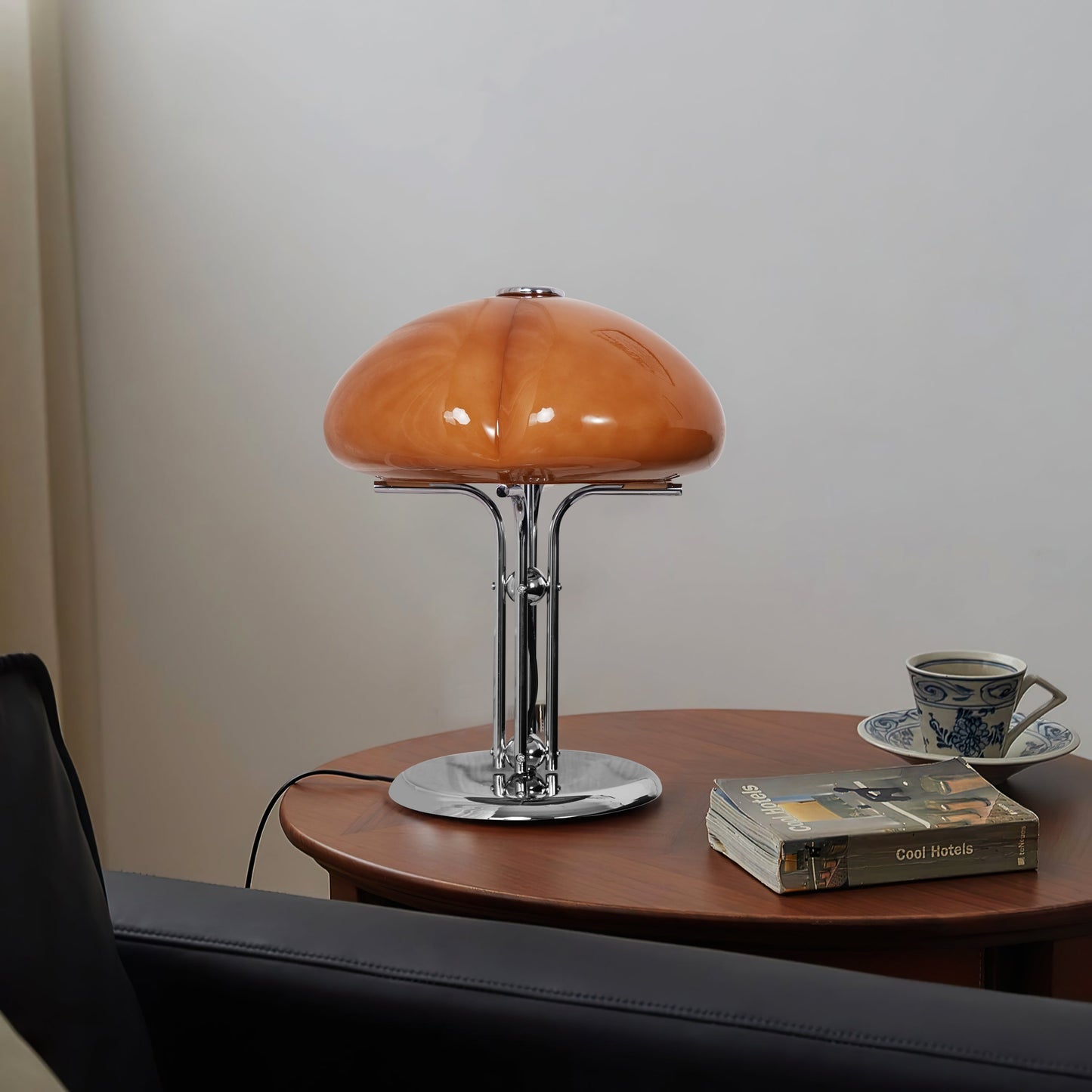 RetroGlow – Orange Glass Desk Lamp