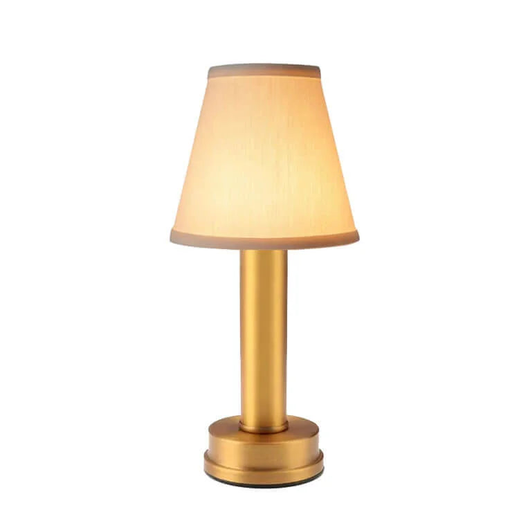 GleamGlow – Modern Brass Table Lamp