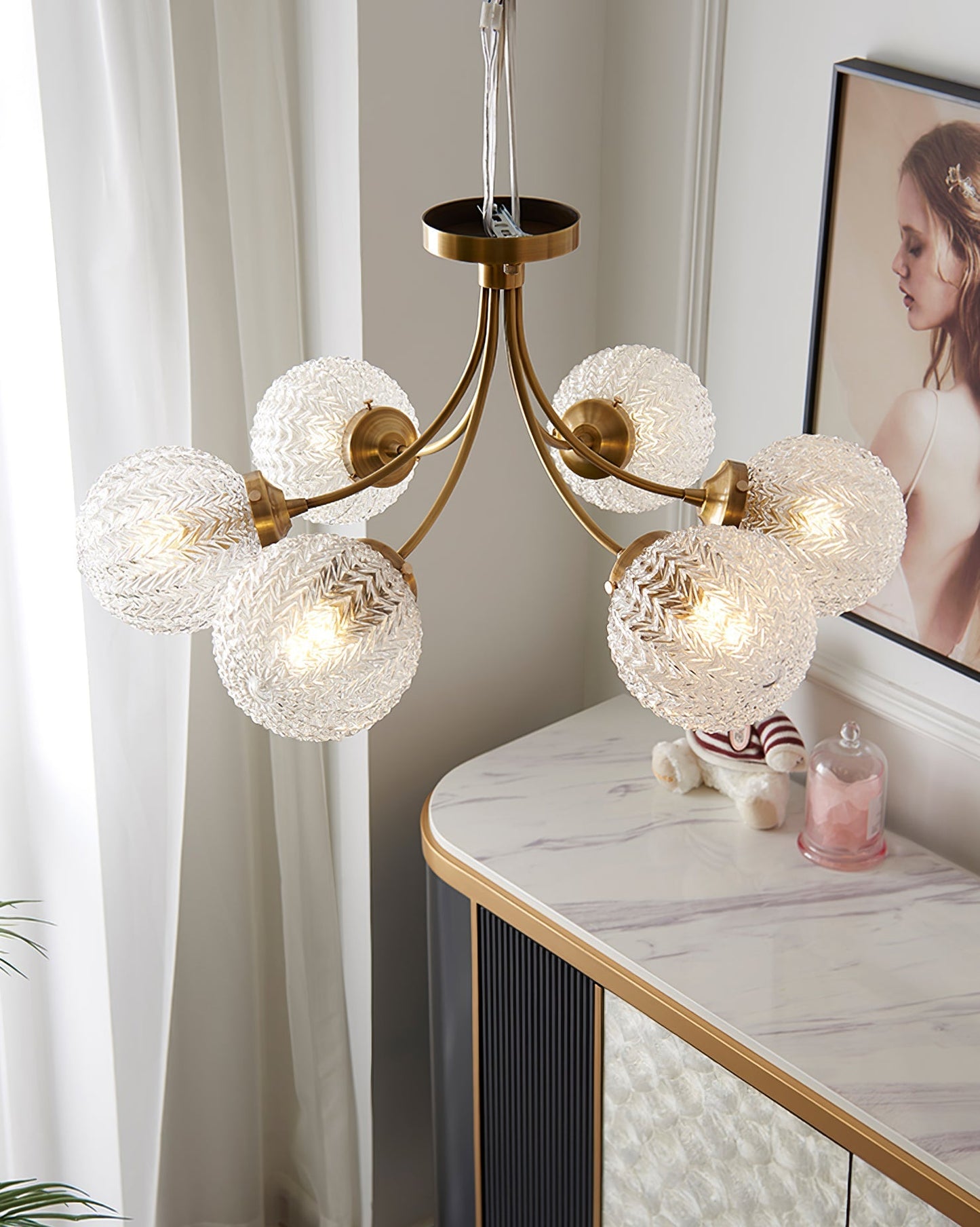 RetroGlow - Ceiling Lamp with Vintage Glass Style and Warm Ambience