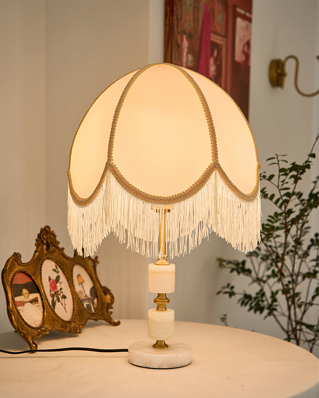 MarbleCharm – Rustic Table Lamp with Tassel Accent