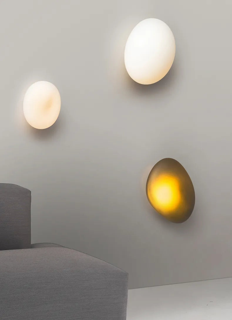 GlamGlow – Kolorowa Lampa Ścienna z Artystycznym Akcentem