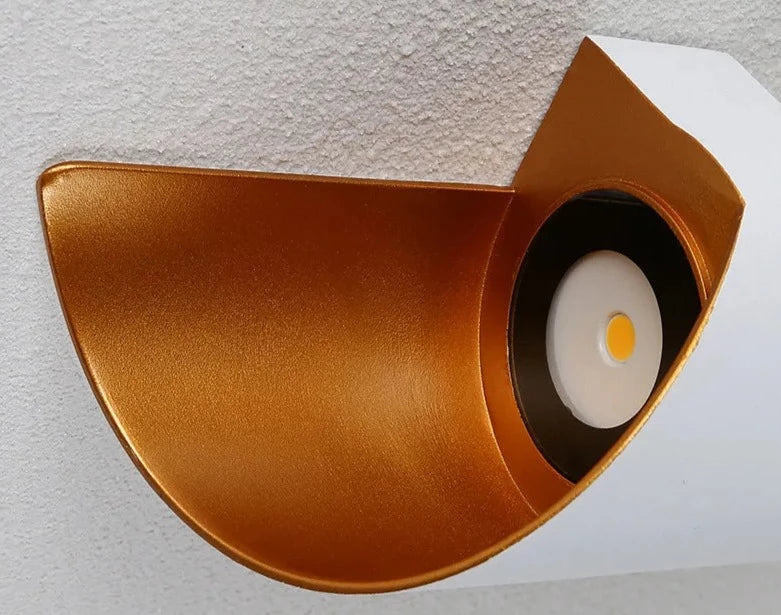 IronEdge – Lámpara de Pared Moderna Fabricada en Hierro y Acrílico