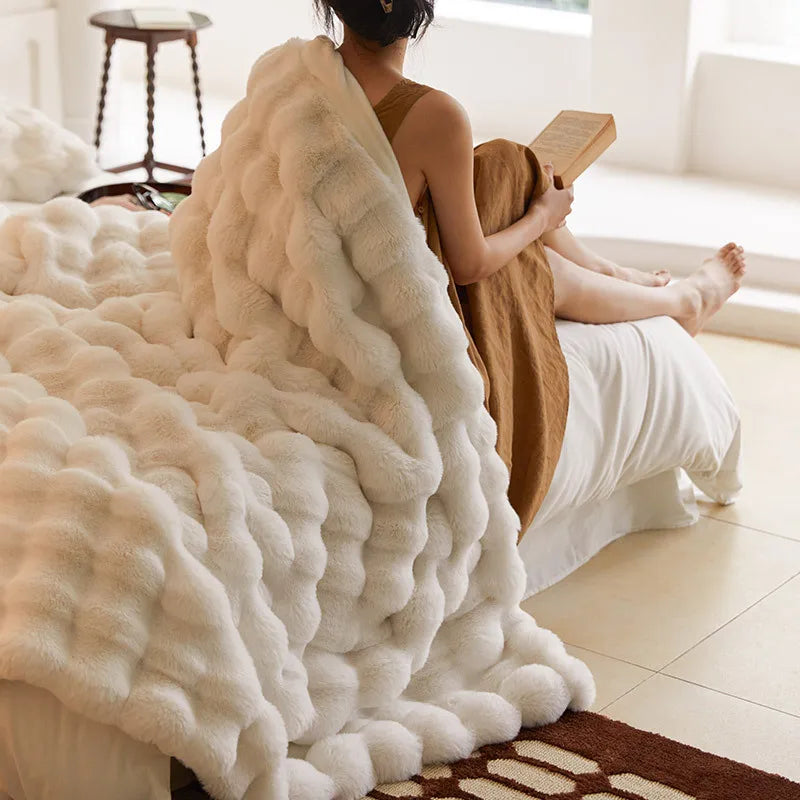 CozyChic - Luxe Throw Blanket for Warm Moments