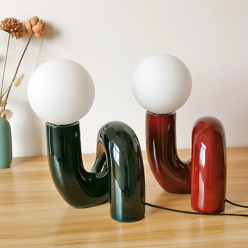 ItalicGlow – Elegant Desk Lamp with a Stylish Tilt