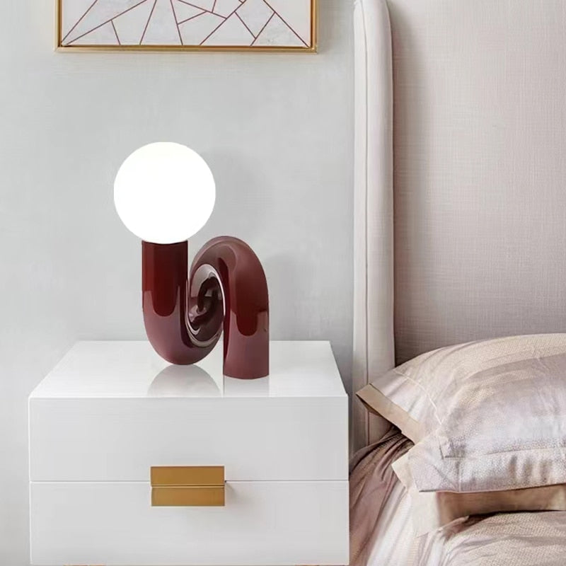 ItalicGlow – Elegant Desk Lamp with a Stylish Tilt