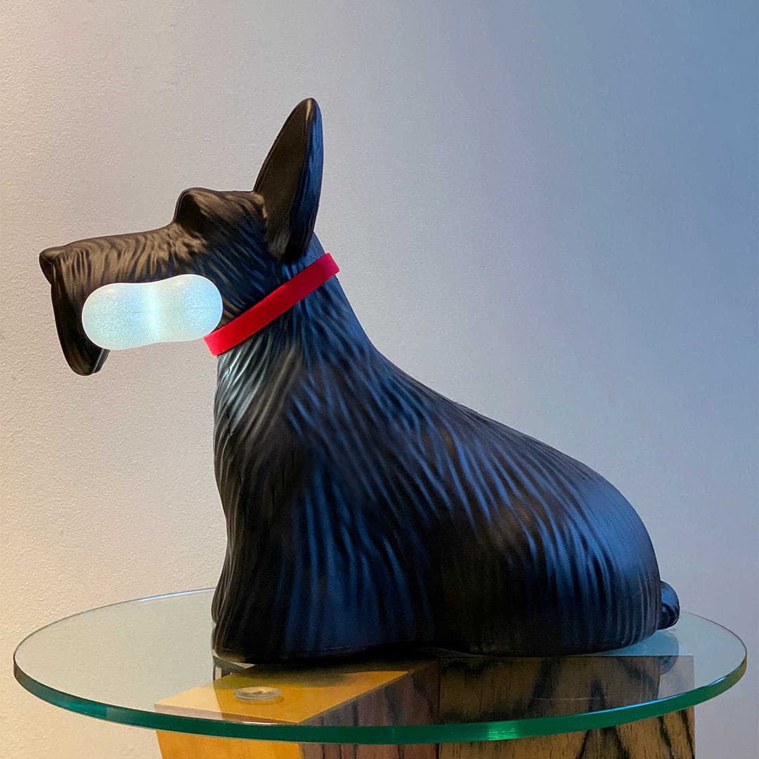 PuppyShine – Lampada da tavolo LED con Scottie Dog giocoso